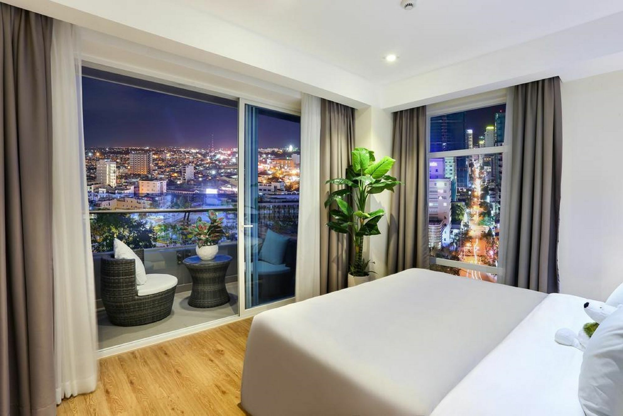 Atlantica Balcony Ocean View Serviced Apartment Nha Trang Exterior foto